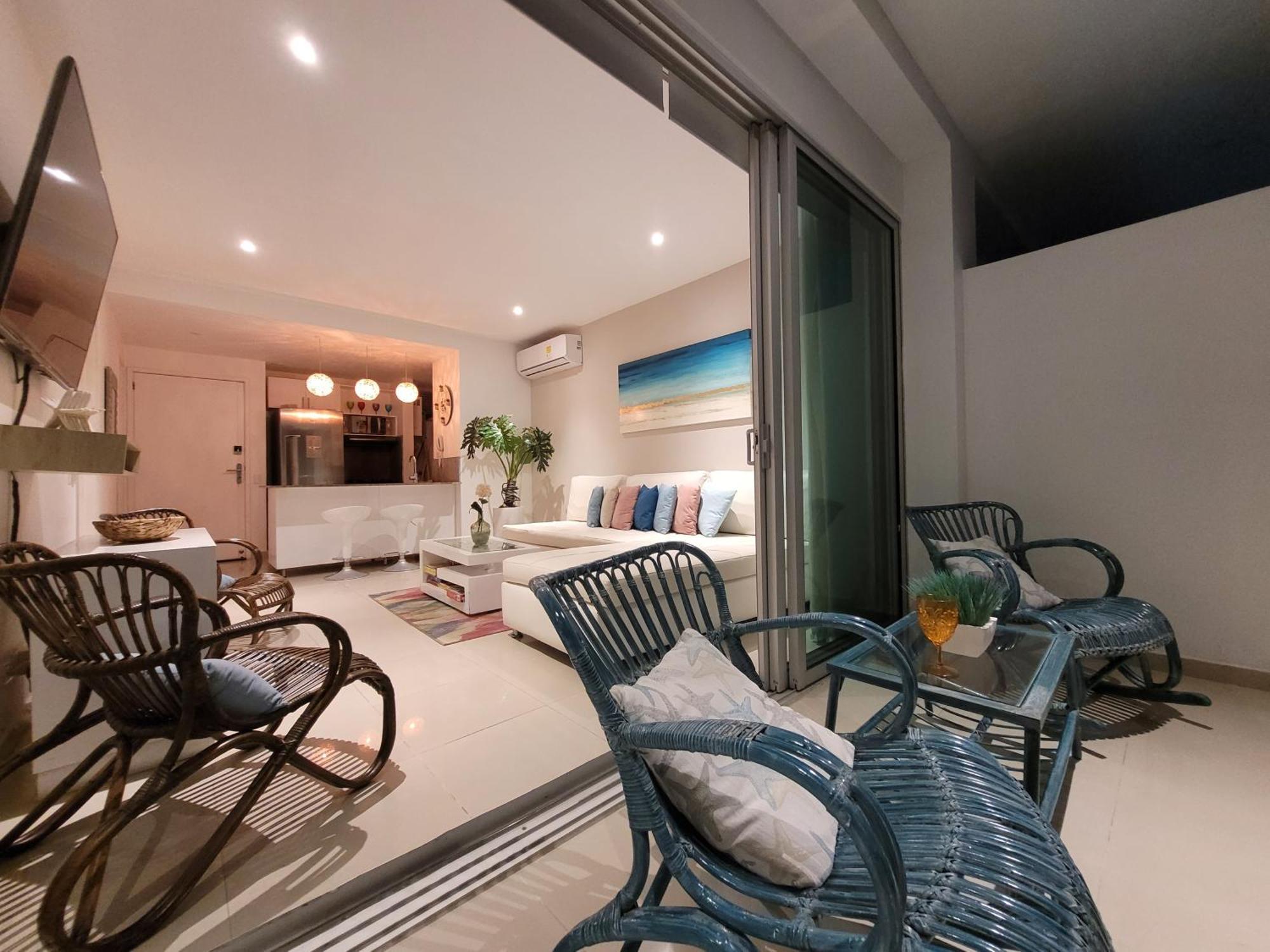 Apartamento, En Primera Linea De Playa Apartamento *